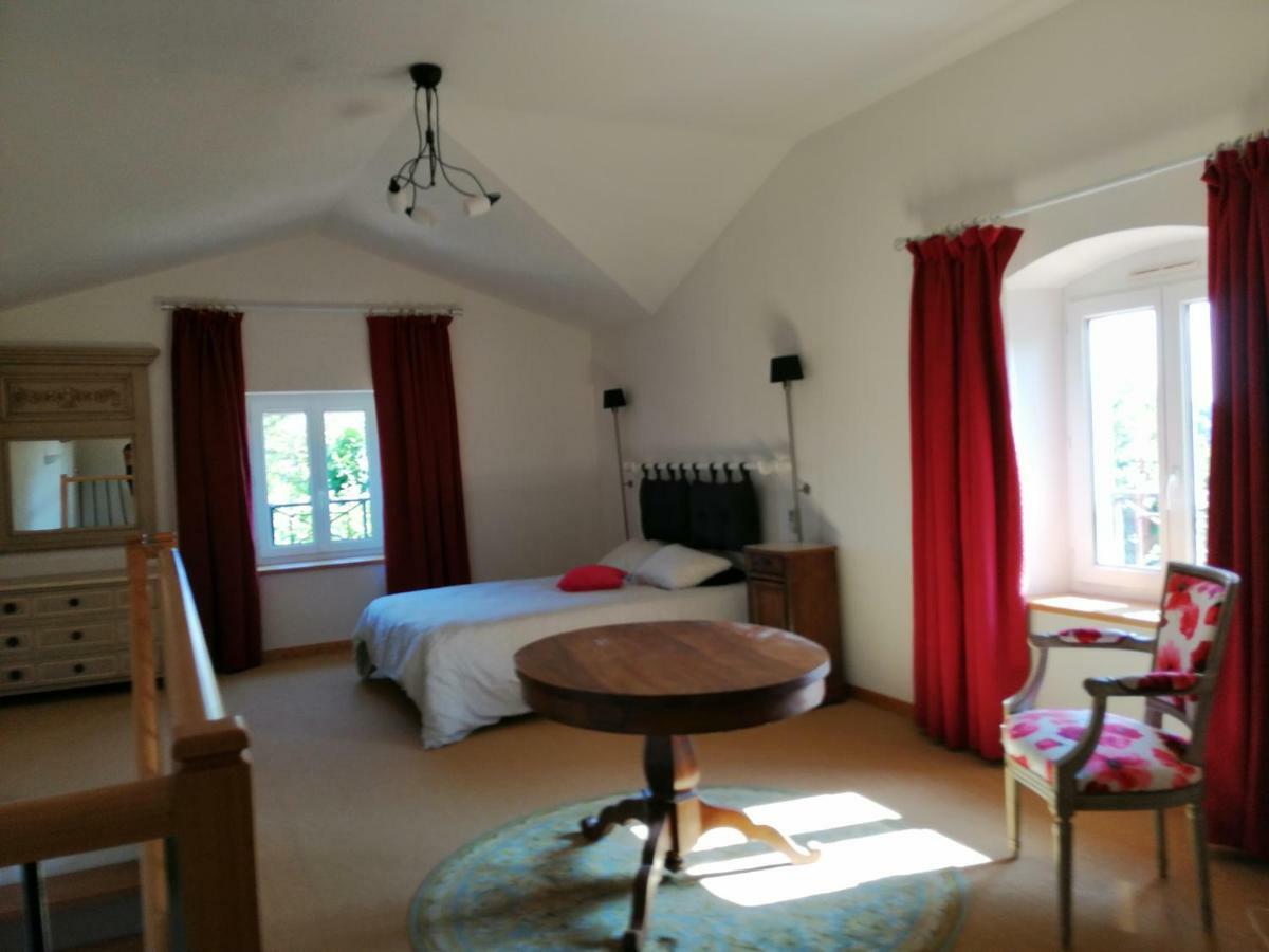Chambres D'Hotes Le Cedre Bleu Saint-Lattier 외부 사진