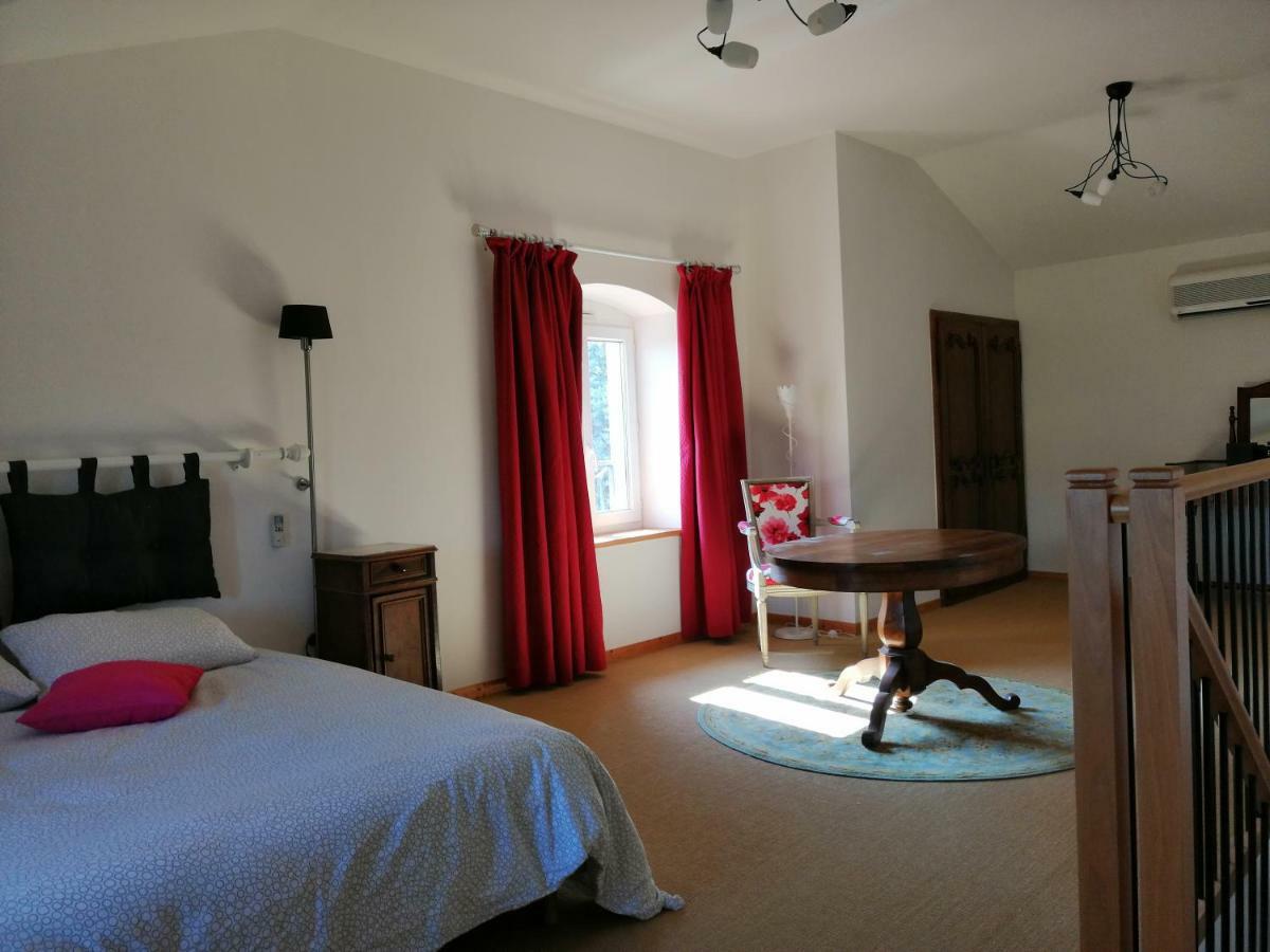 Chambres D'Hotes Le Cedre Bleu Saint-Lattier 외부 사진