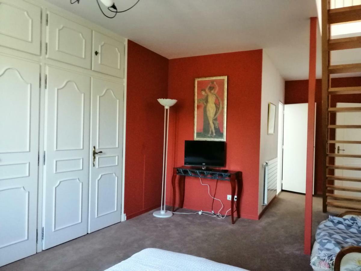 Chambres D'Hotes Le Cedre Bleu Saint-Lattier 외부 사진